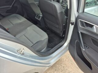 Volkswagen Golf 1.6 77kW