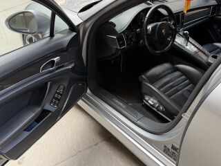 Porsche Panamera Turbo 4.8 V8 368kW