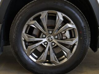 Toyota RAV4 Luxury Plus Technology Pakett 131kW