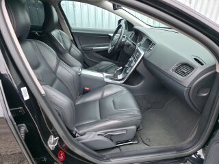 Volvo V60 Ocean Race Onyx Black 2.0 88кВ