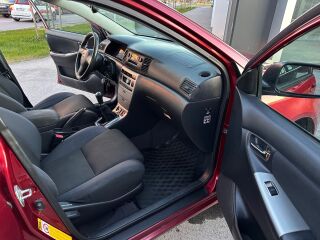 Toyota Corolla Elegance 1.4 66kW