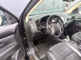 Mitsubishi Outlander PHEV pistikhübriid 4WD 2.0 89/50kw 139кВ