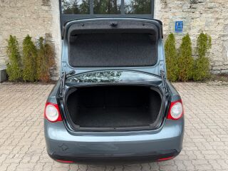 Volkswagen Jetta 1.6 75kW