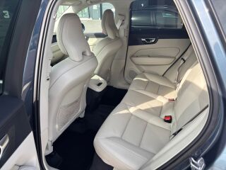 Volvo XC60 B5 AWD Inscription Intelli Safe 2.0 B5 MHEV KERS Kerghübriid 183кВ
