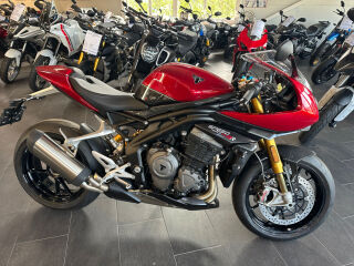 Triumph Speed Triple R 1200 RR R3 132kW