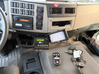 Volvo FE 330 Side open