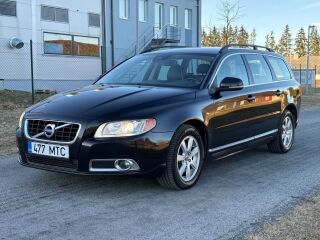 Volvo V70 Momentum 2.0 R5 D4 120kW