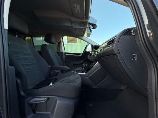 Volkswagen Touran Highline Facelift 2.0 R4 TDI 140kW