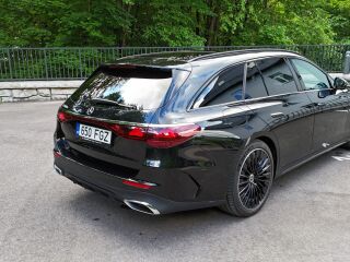 Mercedes-Benz E 300 AMG line SUPERSCREEN 2.0 150kW