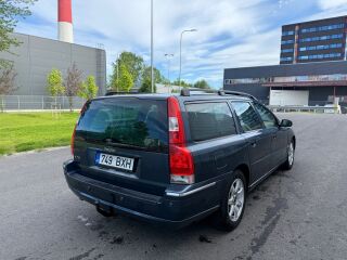 Volvo V70 SUMMUM 2.4 136kW