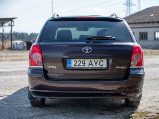 Toyota Avensis 2.0 108kW