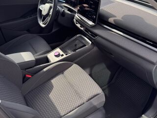 Volkswagen T-Roc Life 1.5 eTSI 85кВ