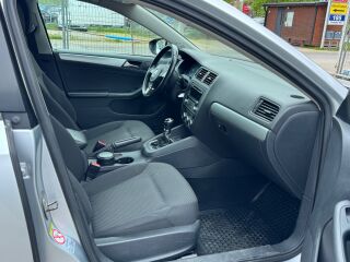 Volkswagen Jetta 1.6 77kW
