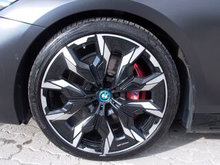 BMW i5 M60 xDrive M Sportpackage Pro 442кВ