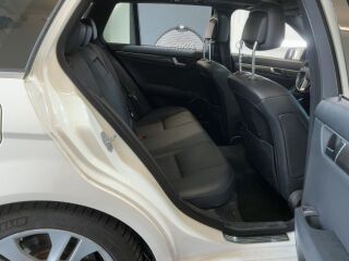 Mercedes-Benz C 300 CDI T 4Matic BlueEfficiency Avantgarde 3.0 V6 CDI 170kW