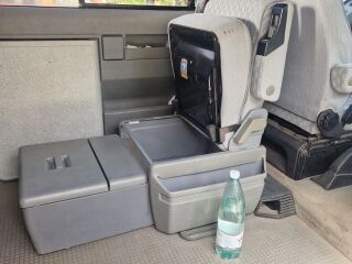 Volkswagen Multivan Westfalia California 2.4 57кВ