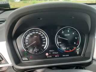 BMW X1 M-Pakett xDrive herman-kardon 2.0 140kW