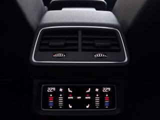 Audi e-tron 55 S-line 300кВ