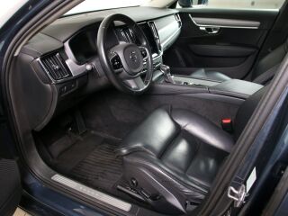Volvo S90 MOMENTUM INTELLI SAFE PRO 2.0 D3 110kW