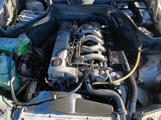Mercedes-Benz E 250 W124 2.5 66kW