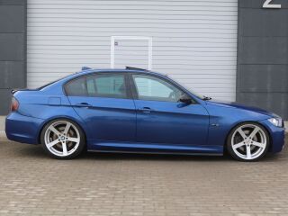 BMW 330 M-pakett 3.0 220кВ