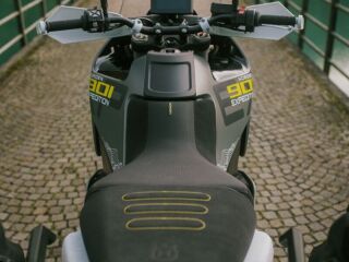 Husqvarna Norden 901 Expedition R2 2 silindrit 4 takti 77kW