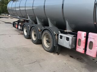 Kässbohrer STS32 bituumen