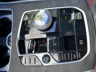 BMW X7 xDrive40d MHEV M-Sportpakett Pro LCi 3.0 I6 259кВ