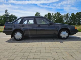 Volvo 440 GL 1.7 64kW