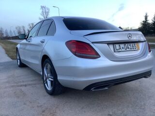 Mercedes-Benz C 220 2.0 R4 143kW