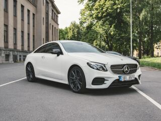 Mercedes-Benz E 220 COUPE 4 MATIC 9G AMG NIGHT PACKAGE 2.0 143kW