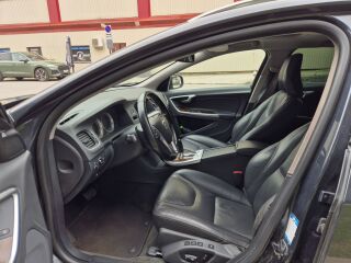 Volvo V60 Summum 2.4 158kW