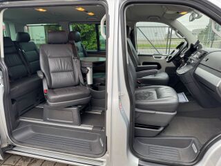 Volkswagen Multivan Highline Dsg 2.5 Tdi 128kW