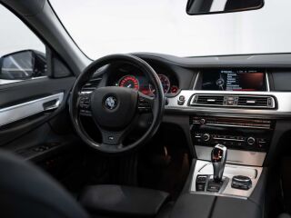BMW 740 Facelift xDrive 3.0 230кВ