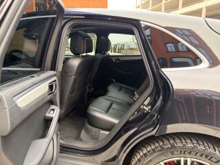 Porsche Macan TURBO 3.6 294кВ