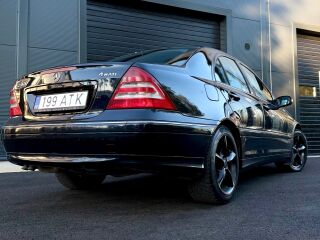 Mercedes-Benz C 240 Avantgarde 4Matic 2.6 125kW