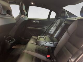 Volvo S60 T5 R-design 2.0 184kW