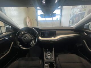 Skoda Octavia Combi Ambition 2.0 TDI 110кВ