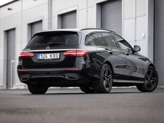 Mercedes-Benz E 300 E300e AMG 2.0 155kW