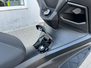 Kymco Skytown 50 kohvriga