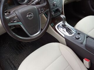 Opel Insignia Sports Tourer Turbo SW 4x4 2.0 184kW