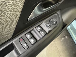 Citroen C4 Shine BlueHDi 130 AT8 1.5 96kW