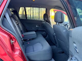 Renault Laguna Elegance 2.0 99kW