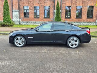 BMW 730 xDrive LCI M-sportpakett Shadowline 3.0 TDI 190kW