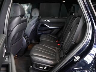 BMW X5 xDrive30d M-Sport Innovation Package 3.0 210кВ