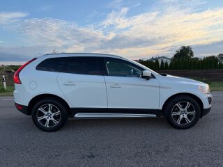 Volvo XC60 Summum AWD 2.4 R5 D5 158кВ