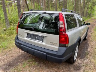 Volvo XC70 AWD D5 2.4 D5 TDi 120kW