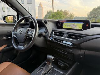 Lexus UX 250h 2.0 112кВ