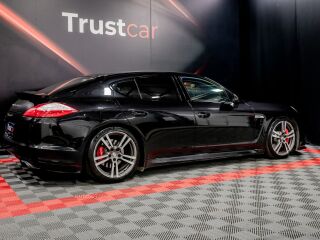 Porsche Panamera GTS Sport chrono 4.8 316kW