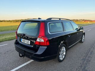 Volvo V70 Momentum 2.4 R5 D5 129кВ